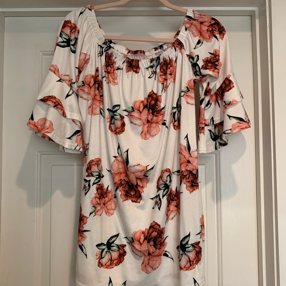 Womens Floral Off the shoulder tunic size XL
